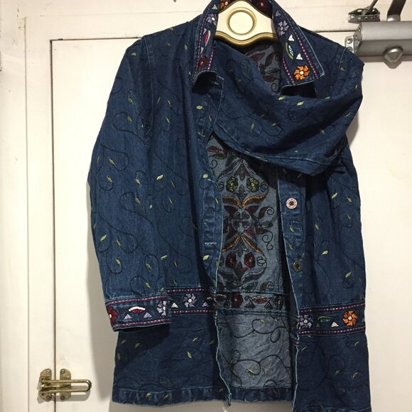 DEINIM & Co. EMBROIDERY FLORAL JACKETS SIZE S - Picture 5 of 11